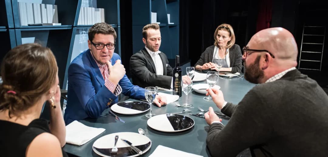 Spektakl imię – odkryj fascynującą fabułę i najlepszą obsadę