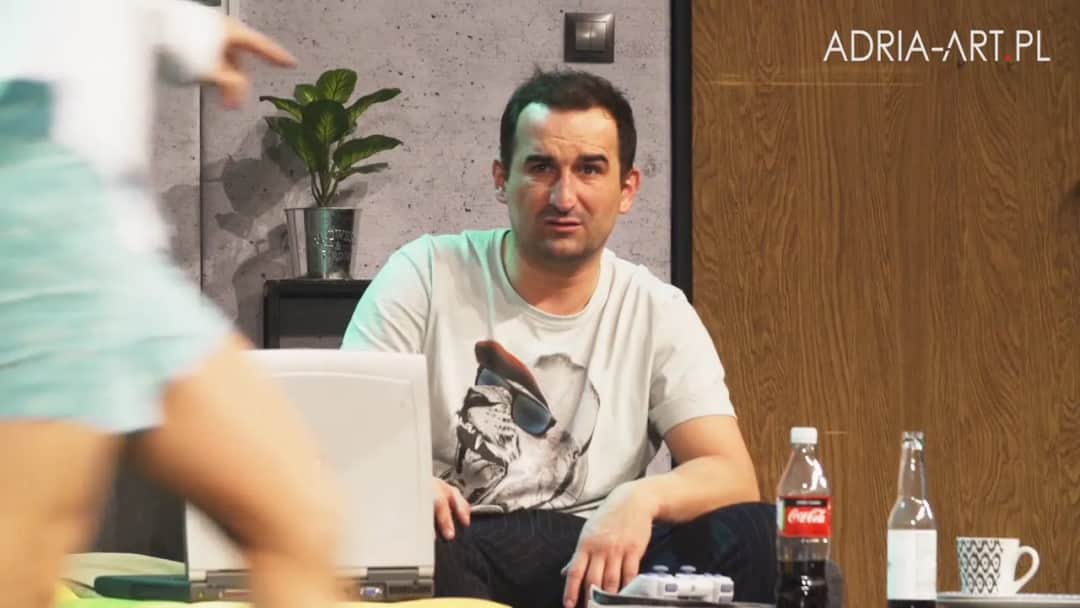 Spektakl Wąsik: Komedia pełna zabawnych sytuacji i emocji